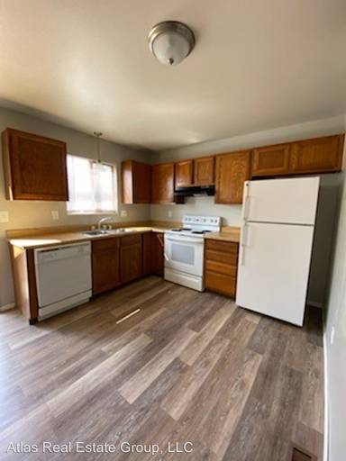Main picture of 2410 Split Rock Dr