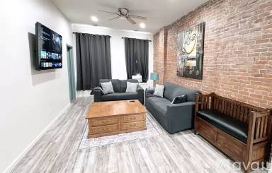 Main picture of 1103 Iowa St