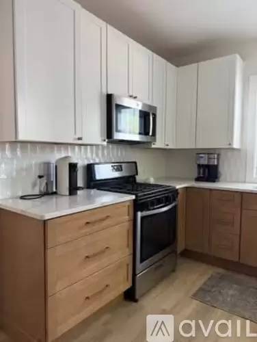 Main picture of 463 Parkside Ave