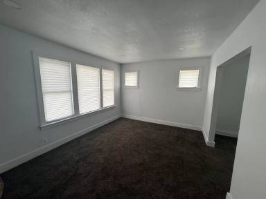Main picture of 15703 Tuller St