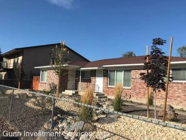 Main picture of 3101 Lakeside Dr