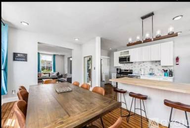 Main picture of 878 Harrison Ave