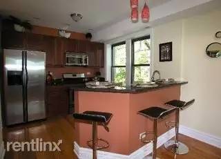 Main picture of 6612 S Kenwood Ave