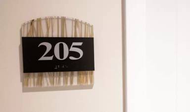 Main picture of 103 N 1st St