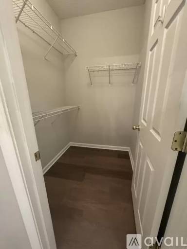 Main picture of 6118 Woodland Ln