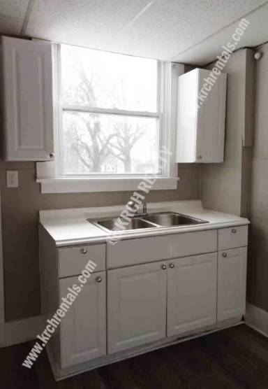 Main picture of 1833 Oakwood Ave