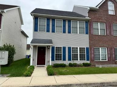 Main picture of 110 S Earl St