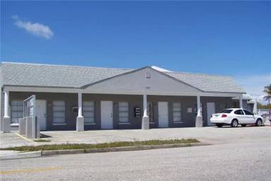 Main picture of 1211 Miramar St