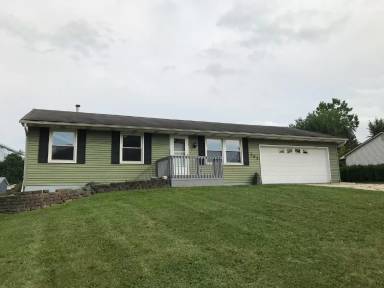 Main picture of 302 Windsor Dr