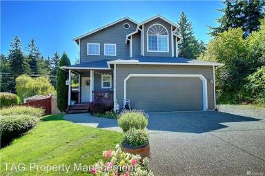 Main picture of 1512 49th Pl SW