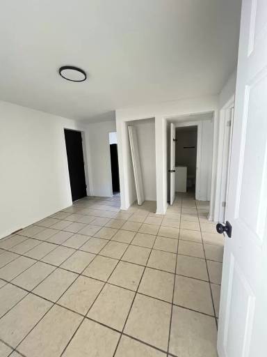 Main picture of 1426 W 22nd St