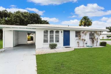 Main picture of 413 Circlewood Dr