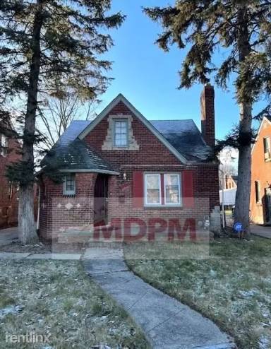 Main picture of 15686 Saratoga St