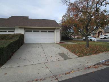 Main picture of 2003 Larchmont Cir