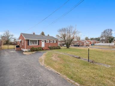 Main picture of 3113 Oaklawn Ave NW
