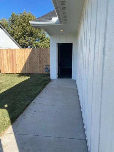 Main picture of 4610 S Kessler Cir
