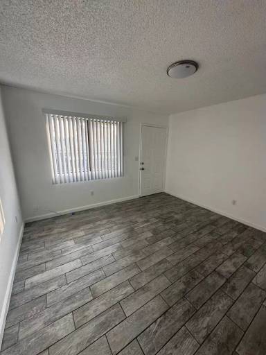 Main picture of 716 Espee St