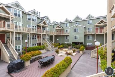 Main picture of 988 Fulton St Condos