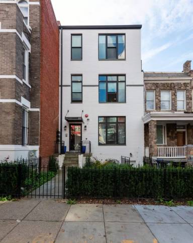 Main picture of 3612 10th St NW