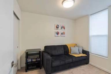 Main picture of 5005 40th Ave NE