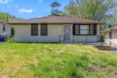 Main picture of 1142 Maple Ave