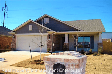 Main picture of 3304 Eaglerock Ln