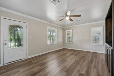 Main picture of 510 N Marshall Dr