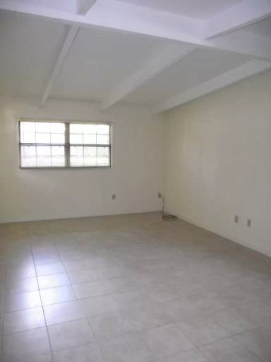 Main picture of 3003 NE 11th Ter