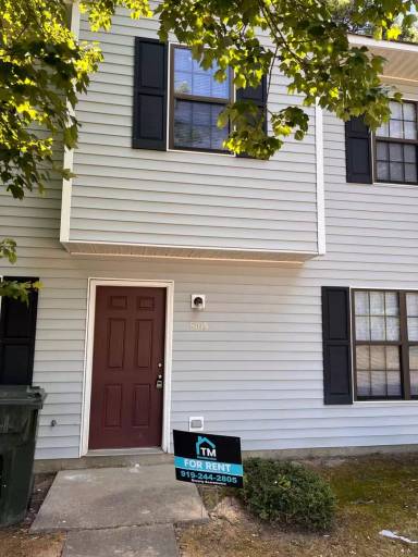 Main picture of 8103 Farmlea Cir