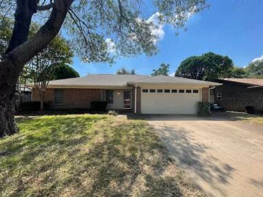 Main picture of 8116 Irish Dr