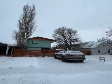 Main picture of 2521 2nd Ave S