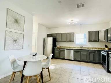 Main picture of 5301 Delores Ave