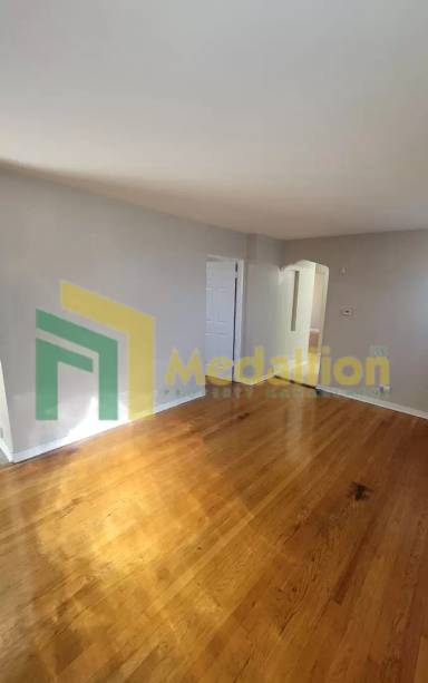 Main picture of 12549 S Yale Ave