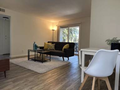 Main picture of 877 Woodside Rd