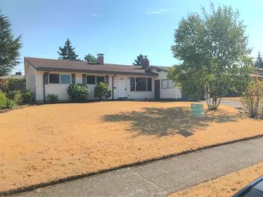 Main picture of 12604 NE Stanton St