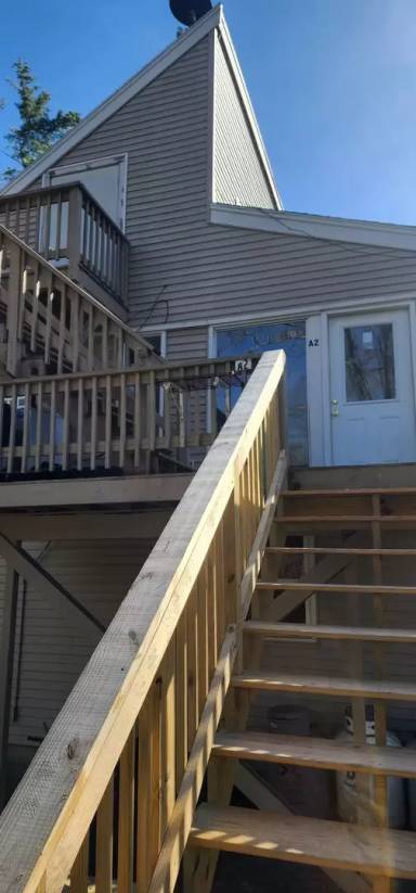 Main picture of 10 Renshaw Dr