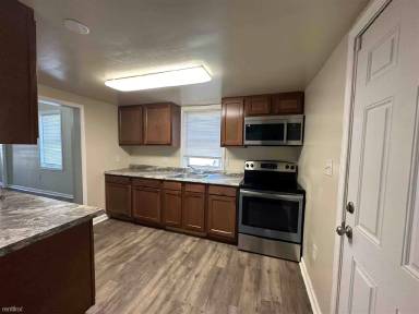 Main picture of 3123 Leeds St