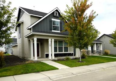 Main picture of 171 S Riggs Spring Ave