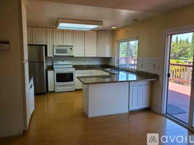 Main picture of 8261 Peachtree Ave