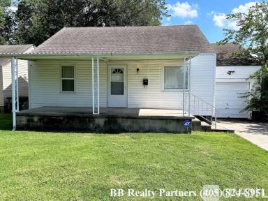 Main picture of 6704 E 5th St