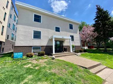 Main picture of 821 Marshall St NE