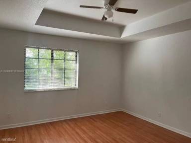 Main picture of 3801 Tree Top Dr