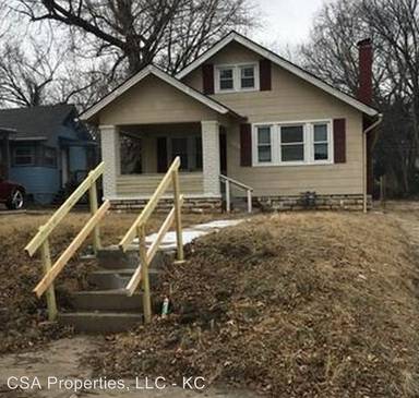 Main picture of 2420 E 68th St