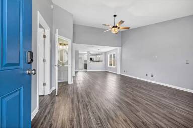 Main picture of 120 W Horn Ct