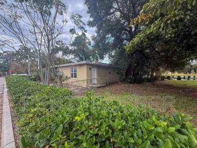Main picture of 810 Eresken Ave