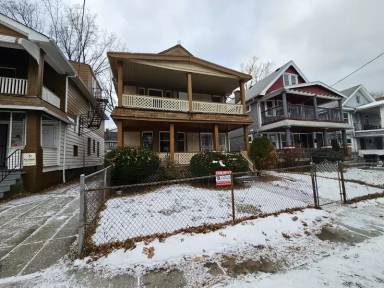 Main picture of 440 E 115th St