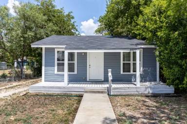 Main picture of 2927 W French Pl