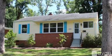 Main picture of 2700 Evergreen Dr