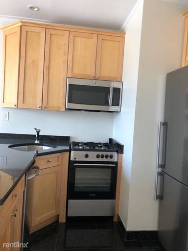 Main picture of 166 2nd Ave Apartments