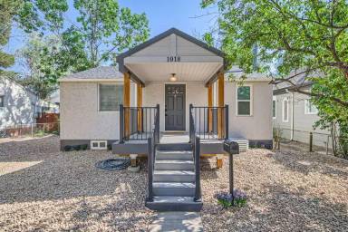 Main picture of 1018 W Cucharras St